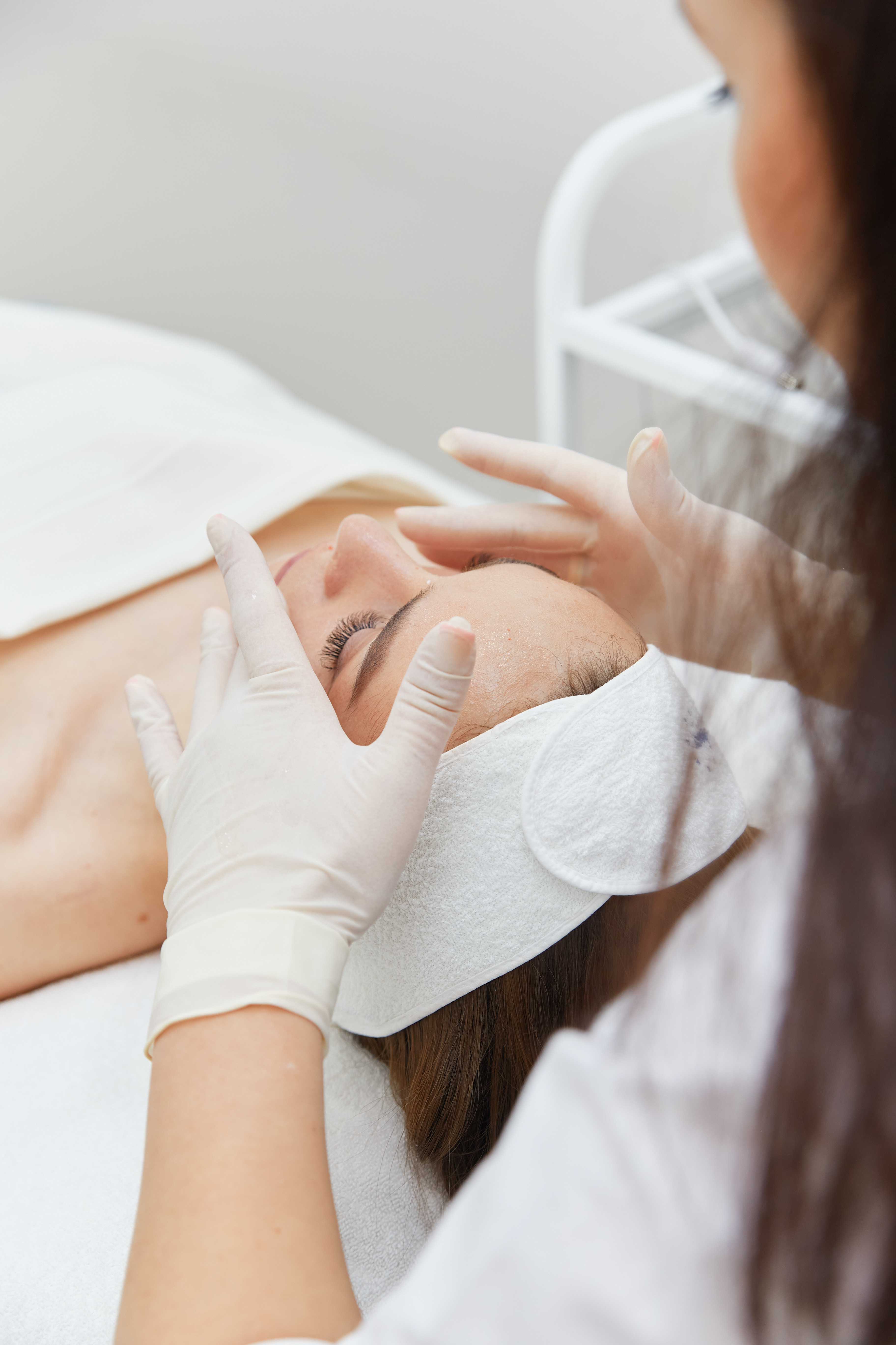 Masaj facial de contur (sculptural)