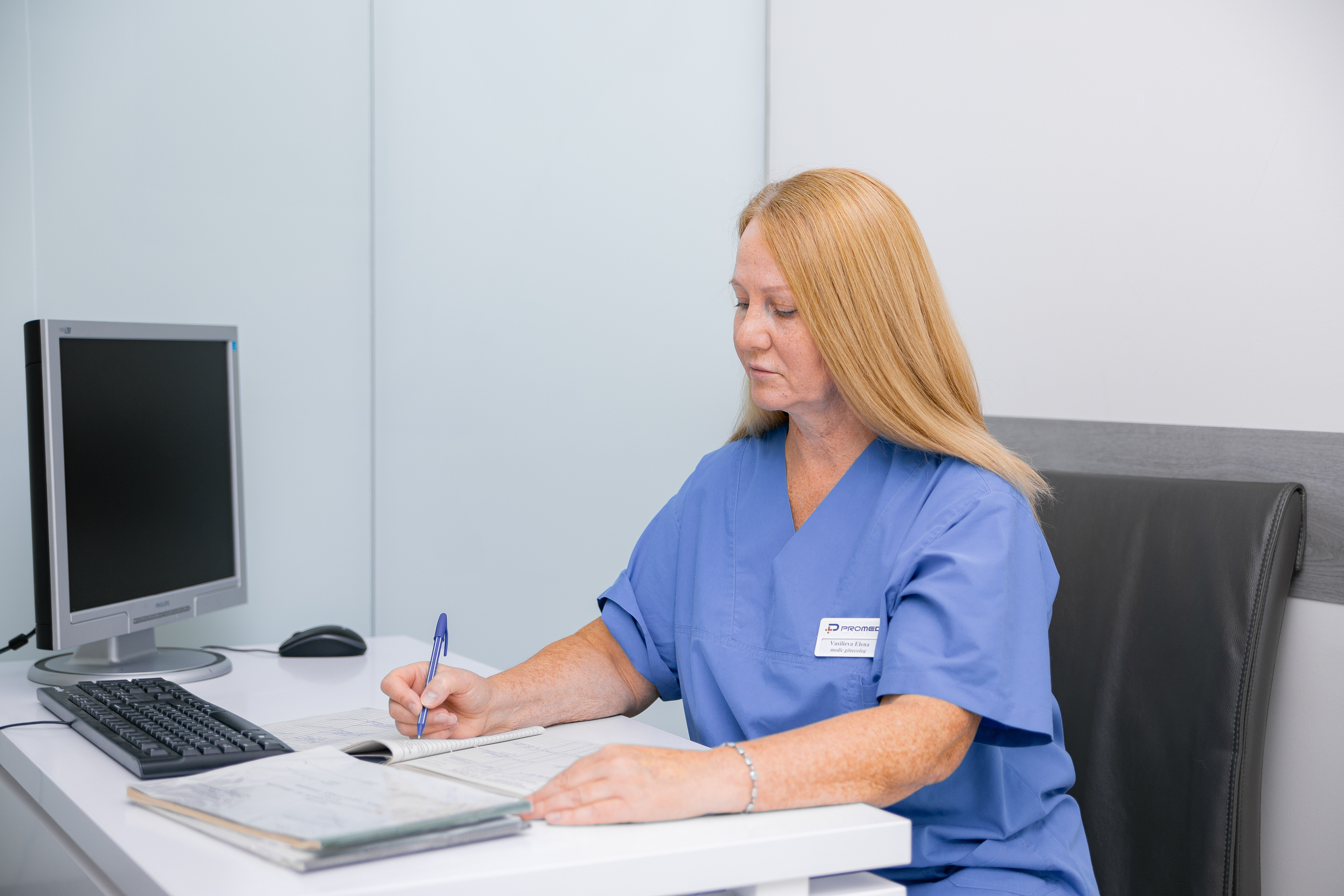 Consultații ginecolog